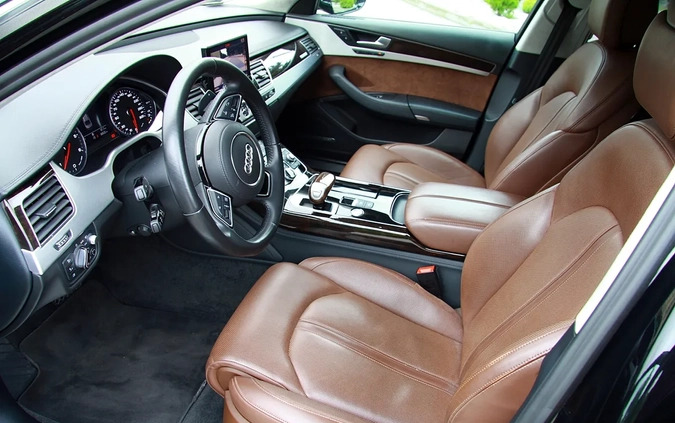 Audi A8 cena 179000 przebieg: 131000, rok produkcji 2015 z Grodków małe 67